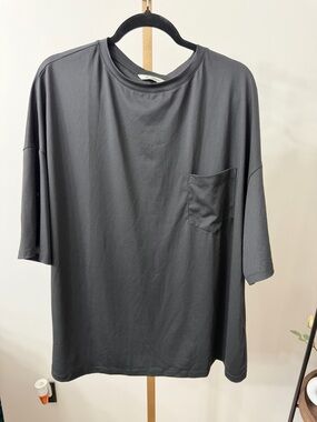 HALARA Men's Relaxed Pocket Tee - Black